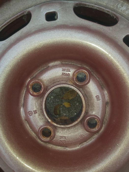 Продам  по четыре  железяки