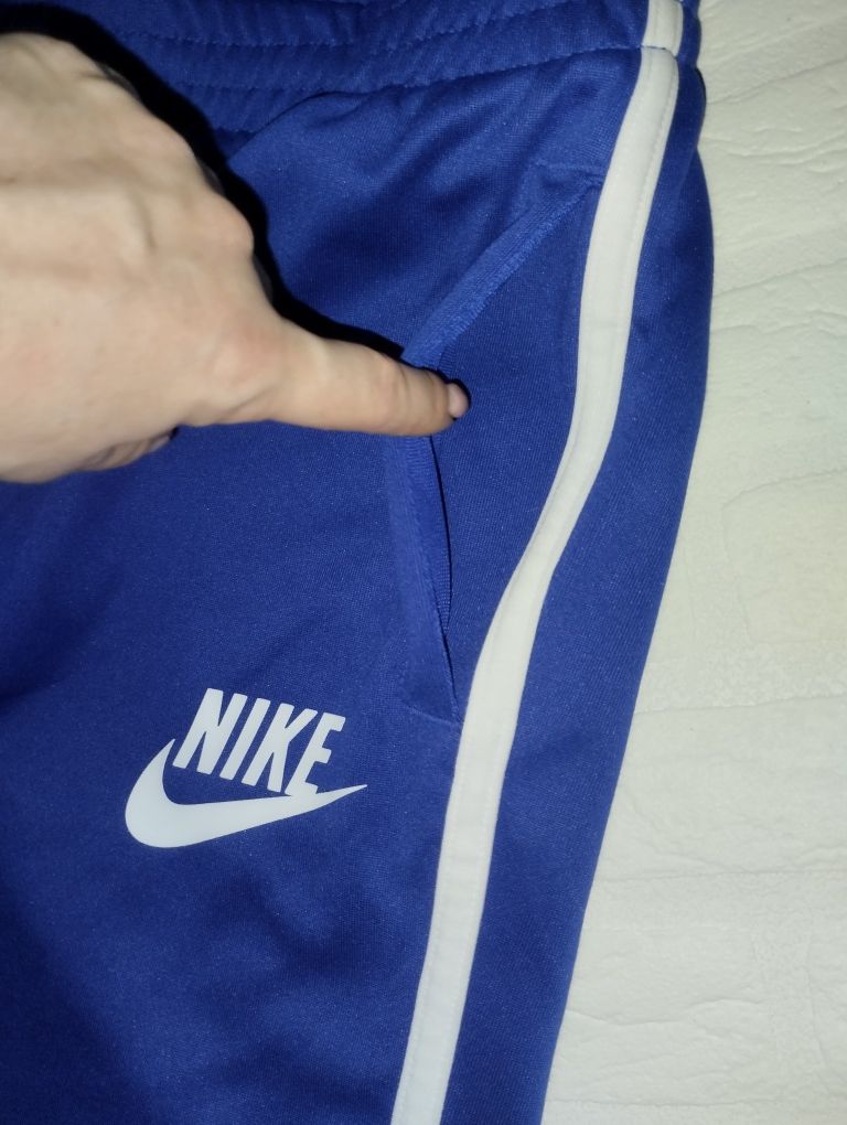 Nike orginał L/XL spodnie dresowe sportowe wyprzedaż j.nowe