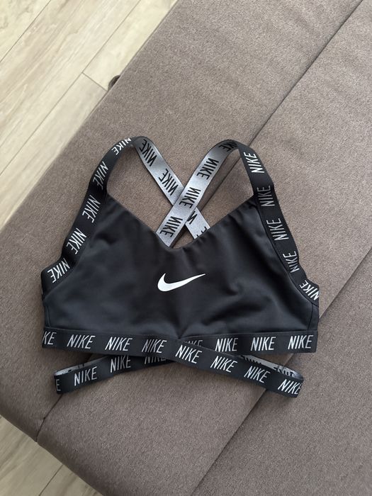 Nike жіночий спортивний топ найк оригінал р. М