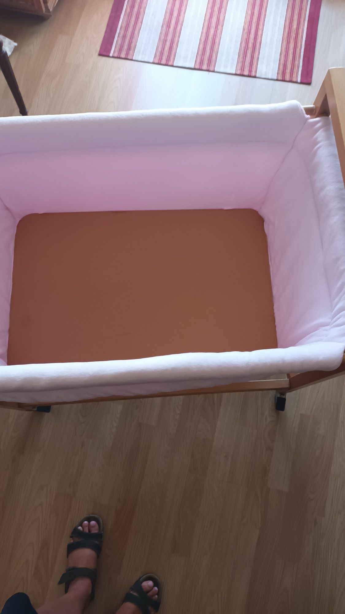 Berço 82×54 cm, da pré-natal com colchão e capa amovível