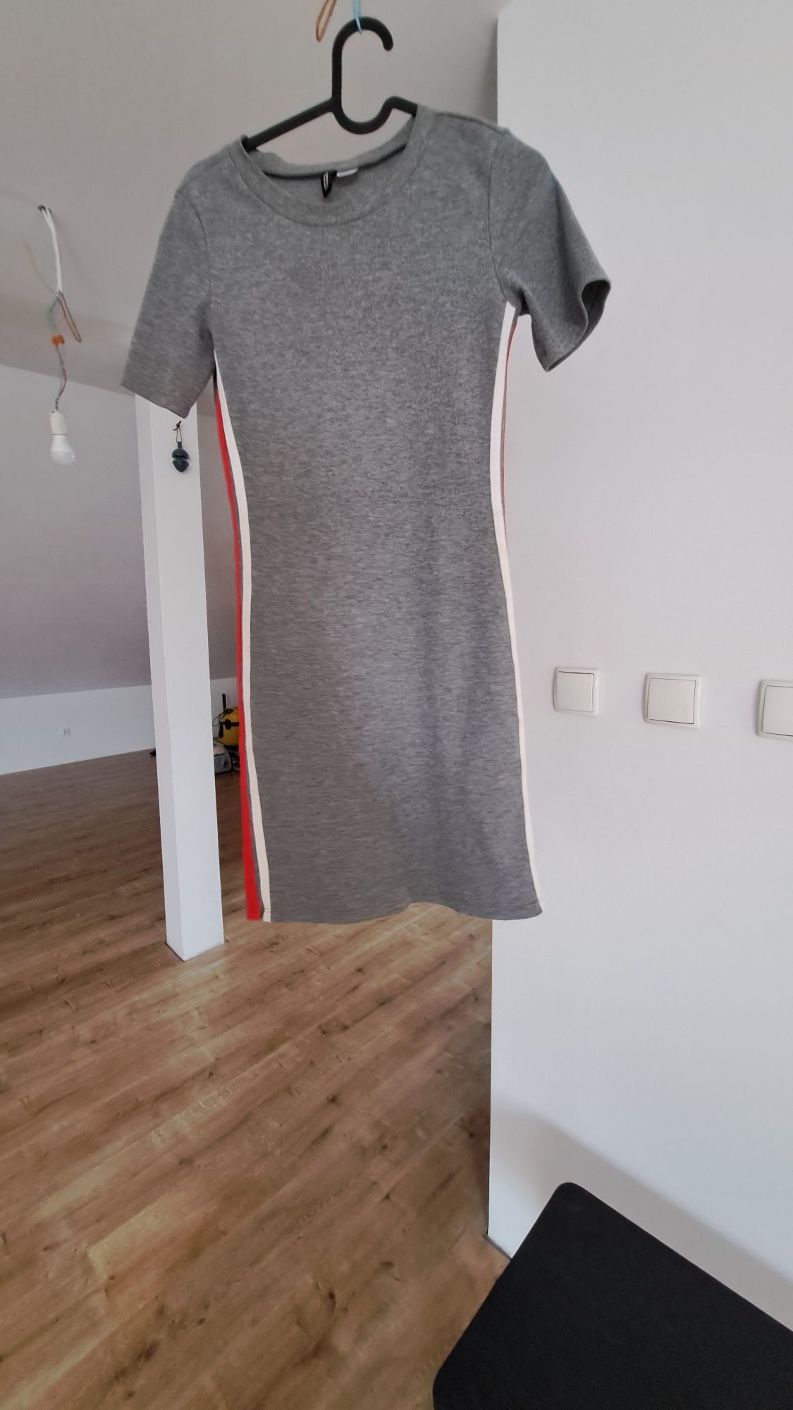 Sukienka H&M 38 sportowa