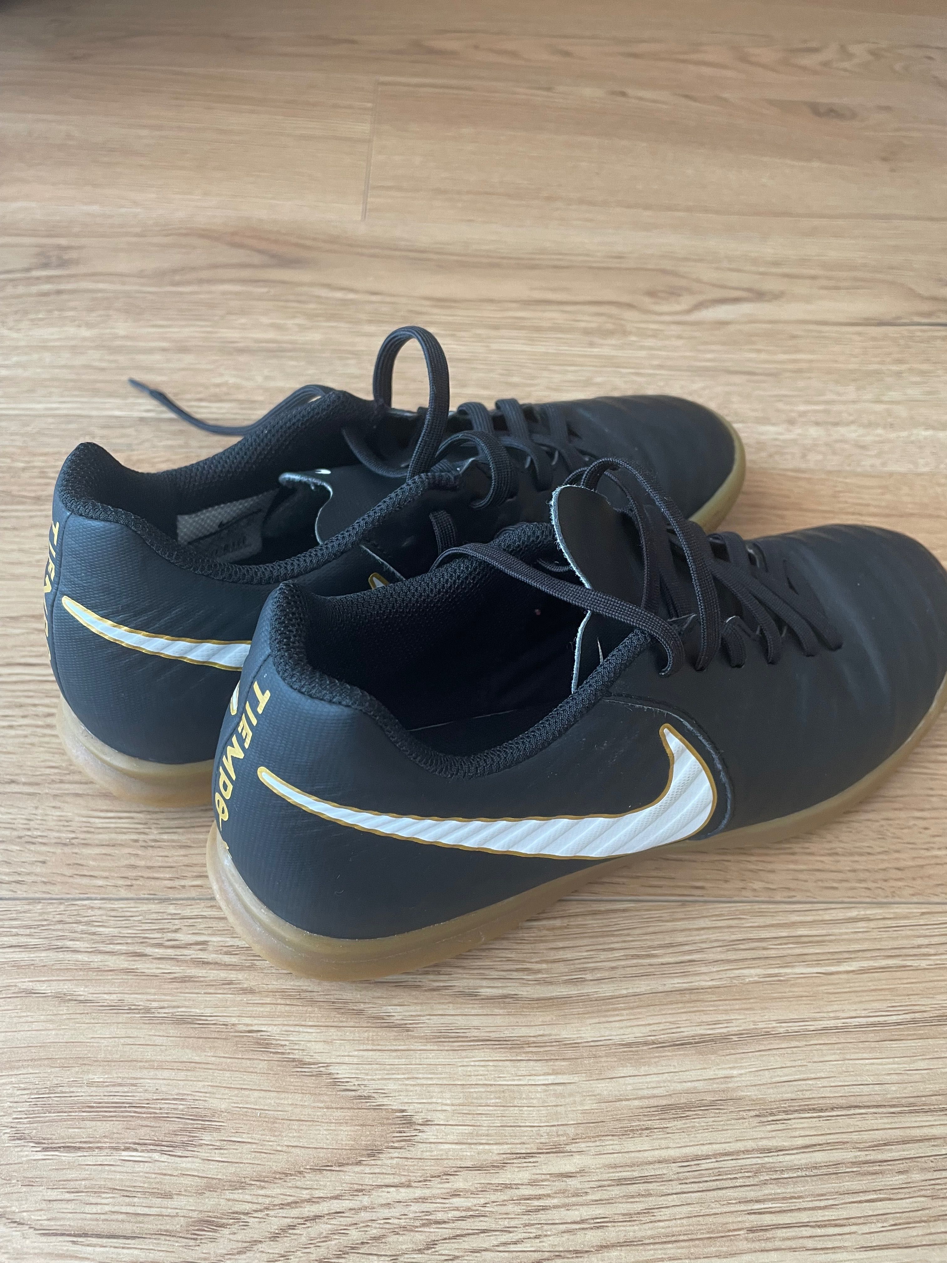 Buty halówki Nike