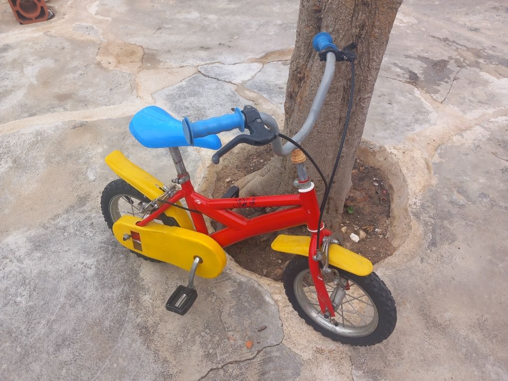 2 bicicletas de criança