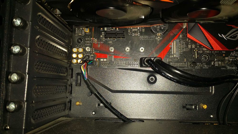 Republic of Gamers Komputer do Gier w FullHD Gtx 1070 8Gb