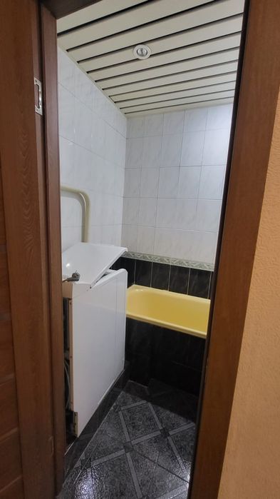 Оренда Центр газ опалення 2 х кімнатна 2 поверх