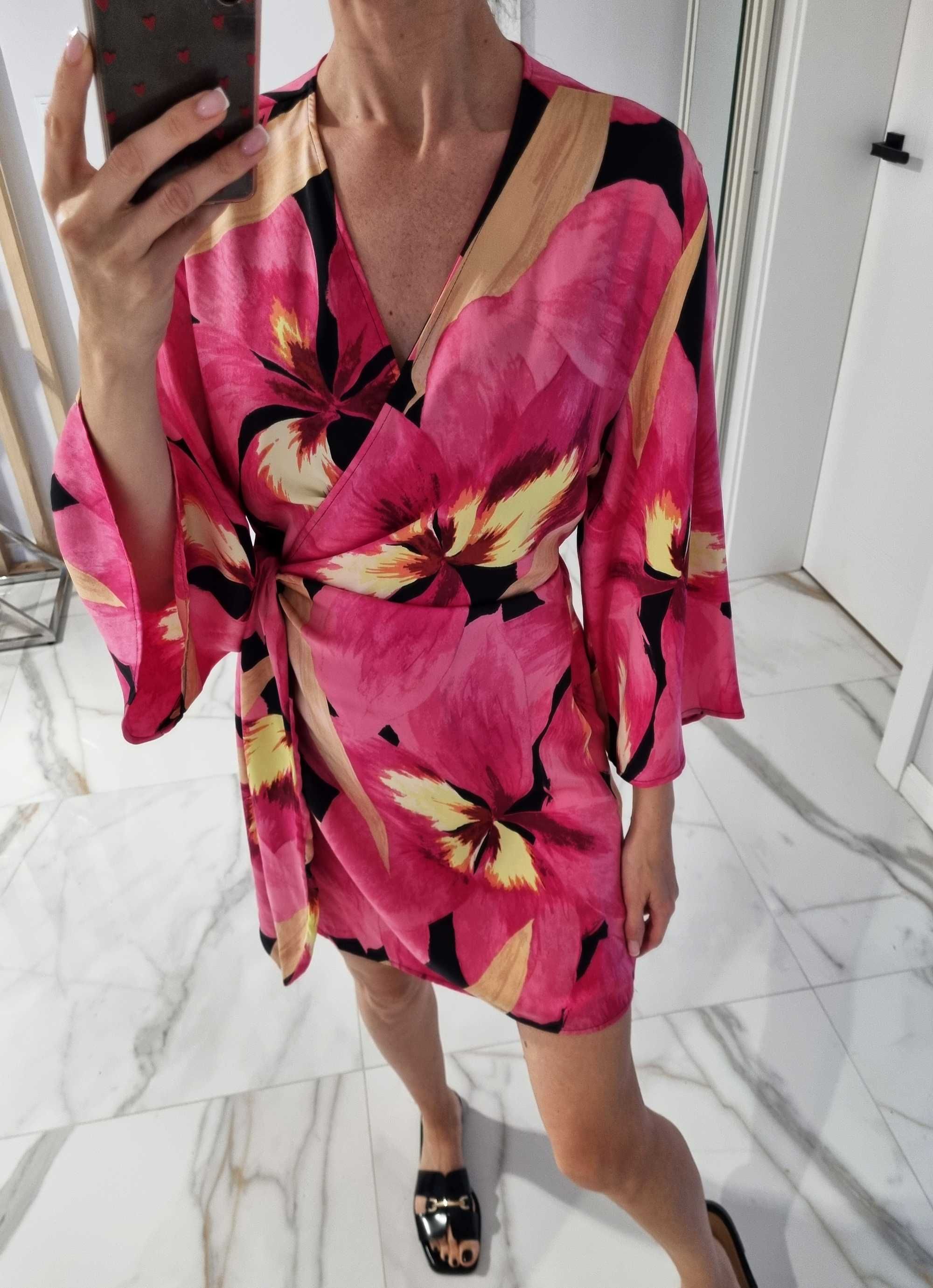 Sukienka w kwiaty H&M