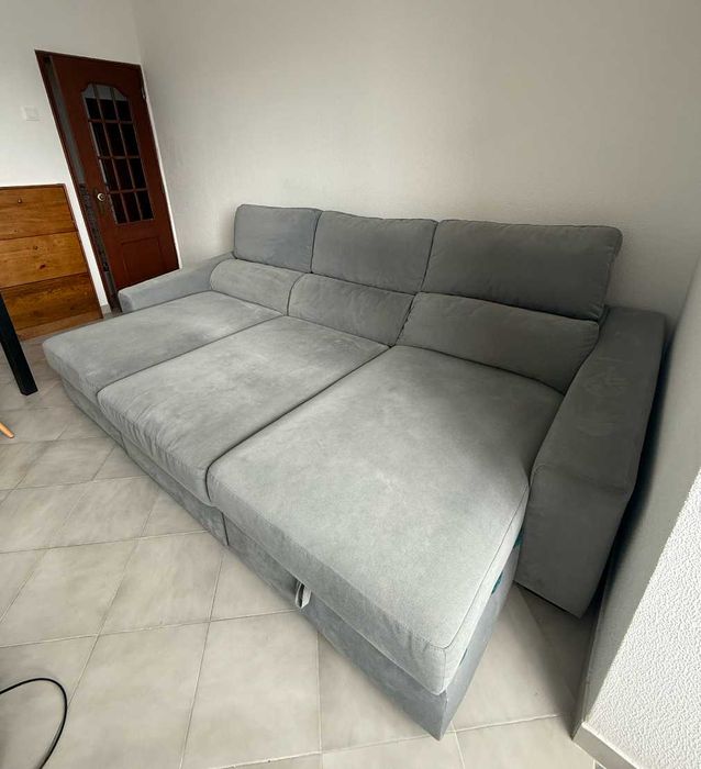 Sofá chaise longue cinza