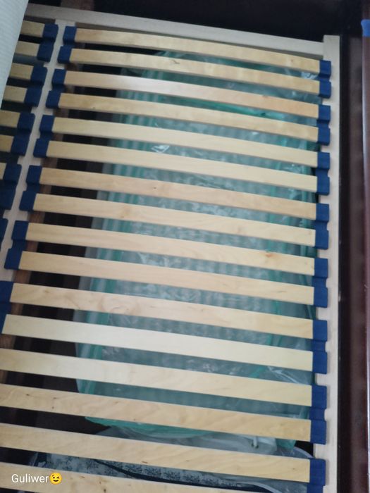 Łóżko drewniane do sypialni pod materac 140 cm na 200 cm