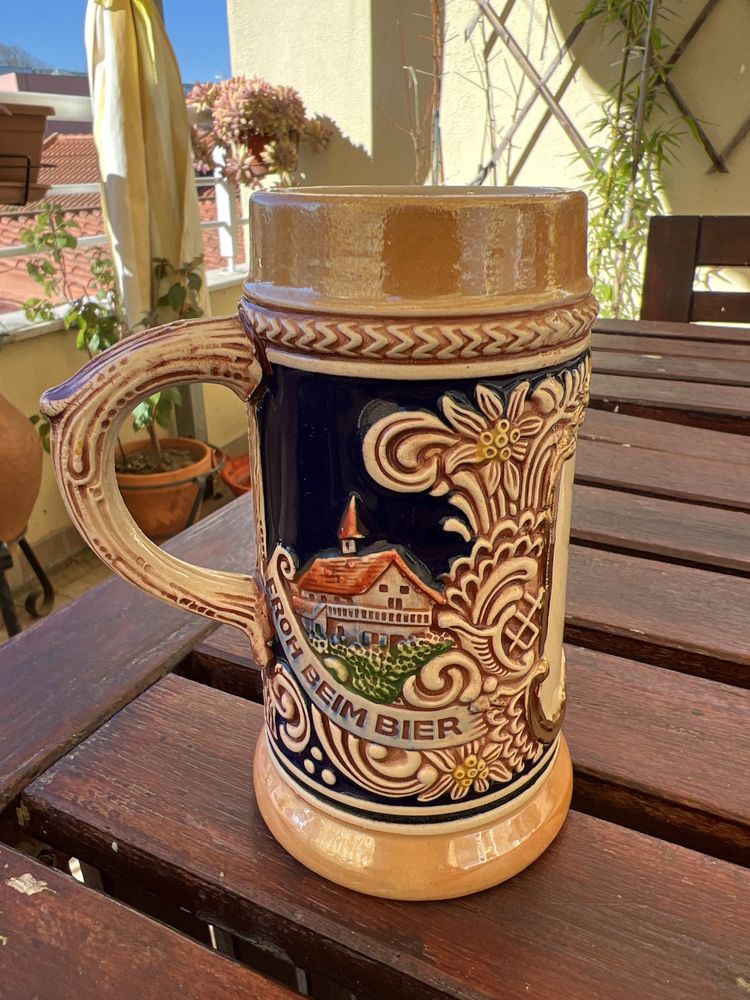 Caneca em Barro cerveja Alemã