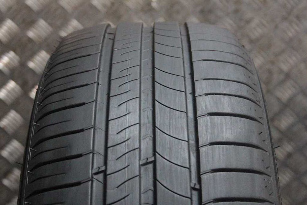 205/55/16 Michelin Energy Saver + 205/55 R16 91H