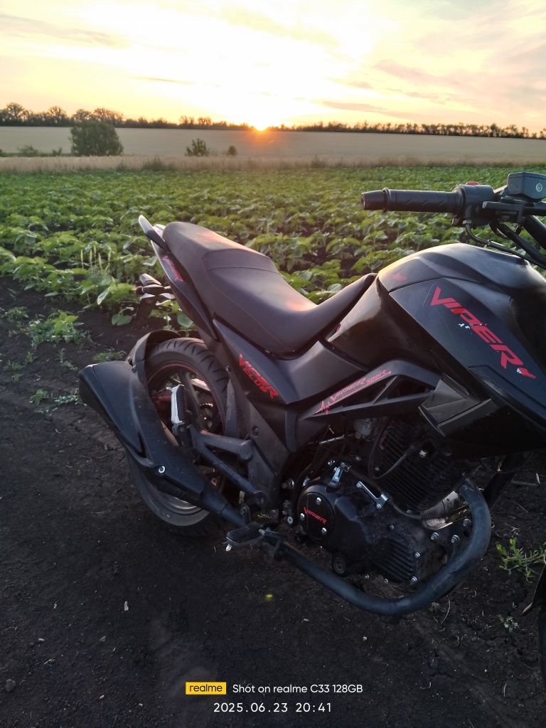 Продам або обміняю мотоцикл Viper V2003b