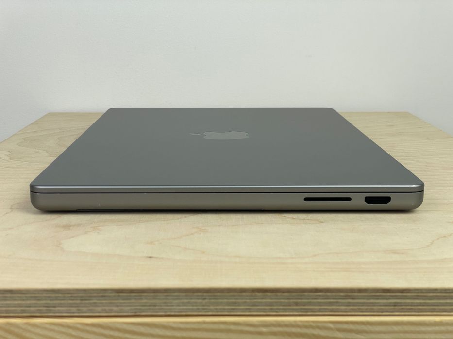 2023 MacBook Pro A2918 14" M3 16GB 512 GB