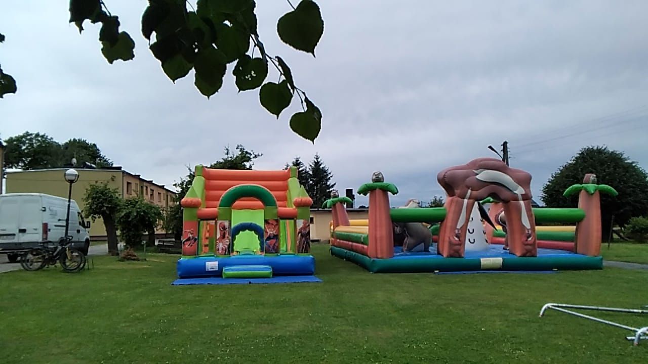 Zjeżdżalnia dmuchana, dmuchańce. atrakcje dla dzieci, zamki dmuchane