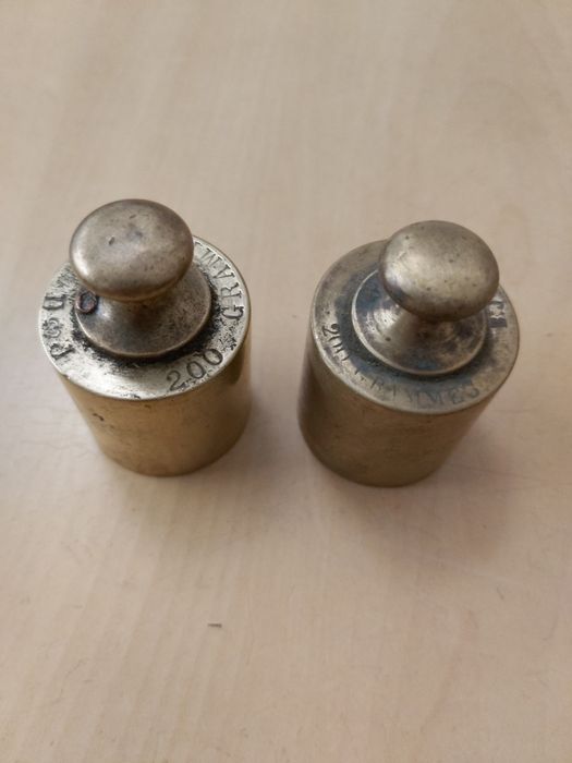 2 Pesos em latão de 200g