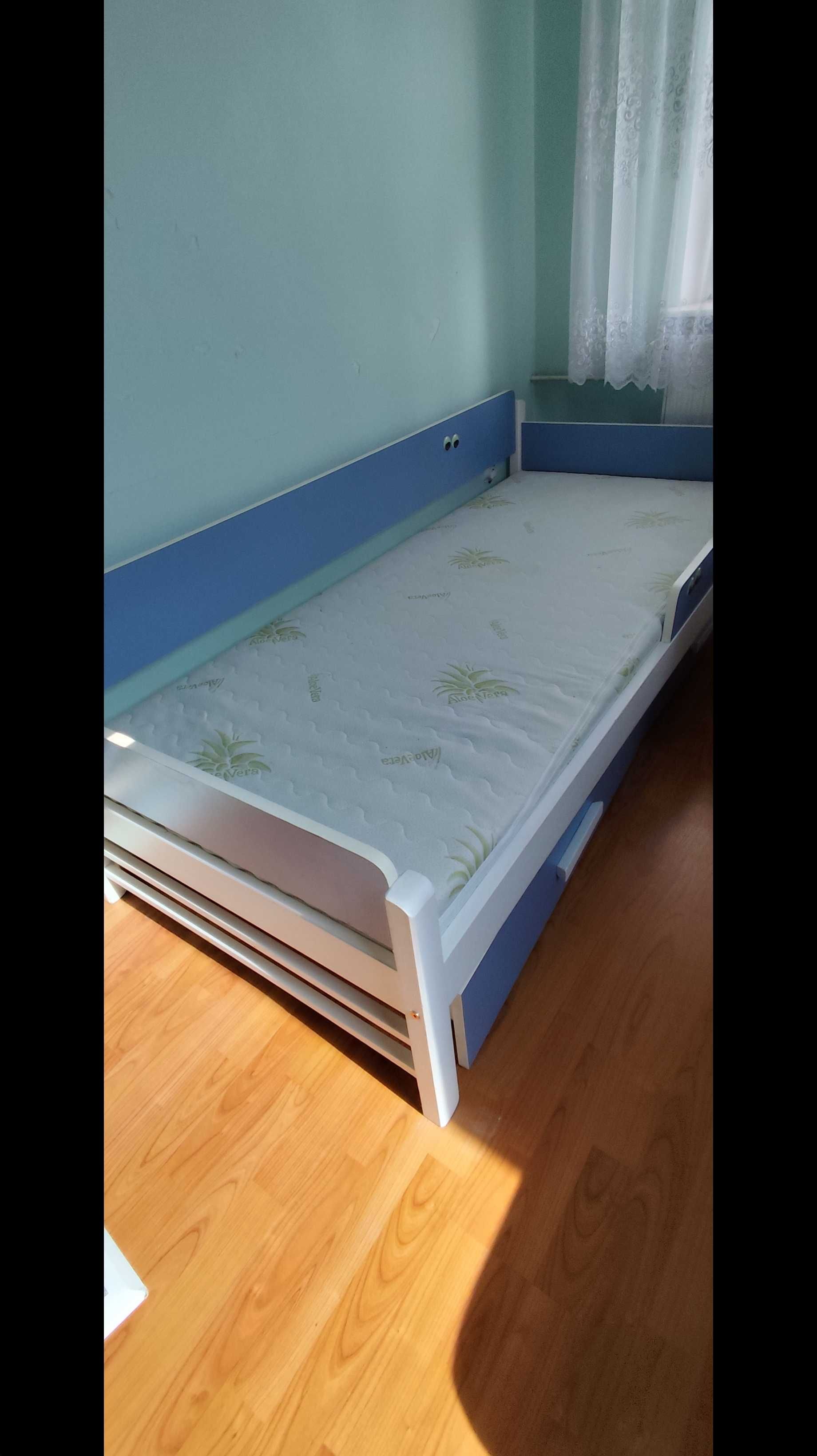 Lozko  dzieciece z szufladami