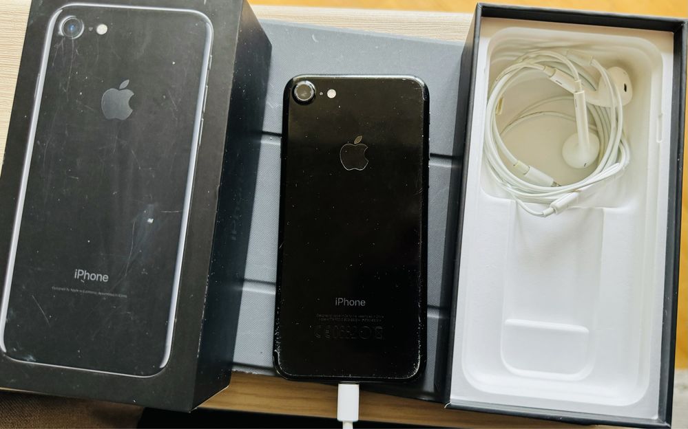 Apple iPhone 7 Jet Black 128 gb neverlock в коробці