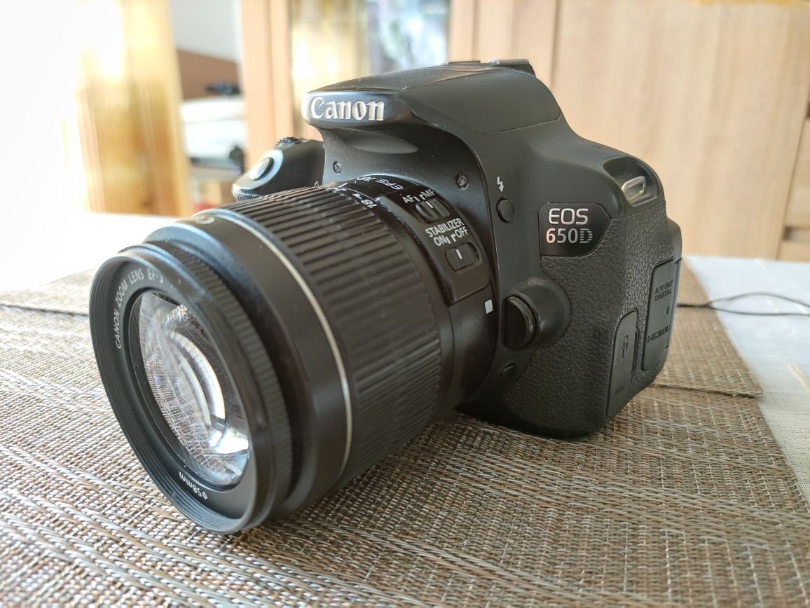 Canon 650d lustrzanka z obiektywem