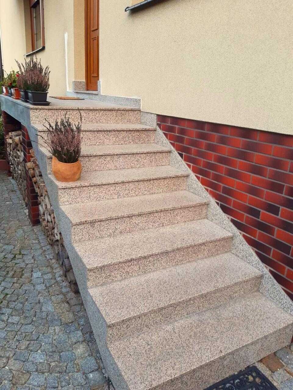 Granit G682 Yellow Pink Płomieniowany 150x33 na Schody Zewnętrzne