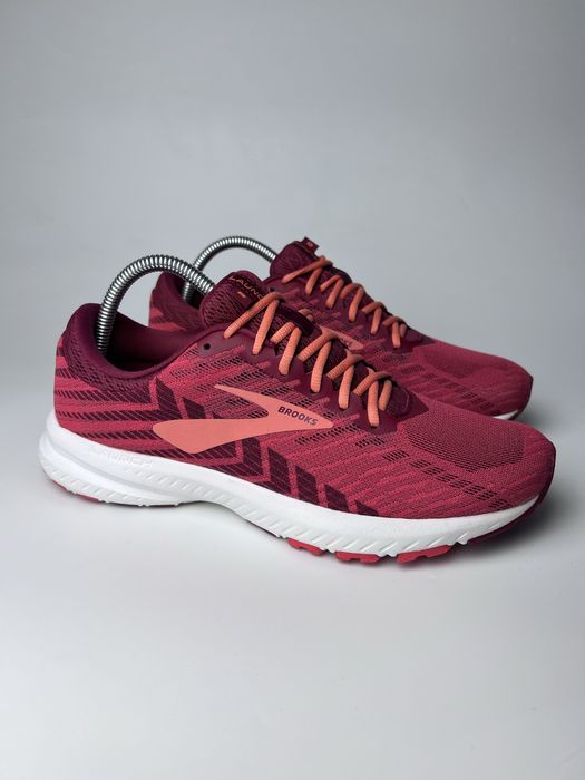 41р. Жіночі кросівки Brooks Launch