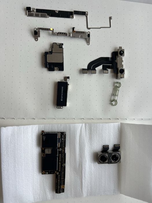 Оригинал iPhone X