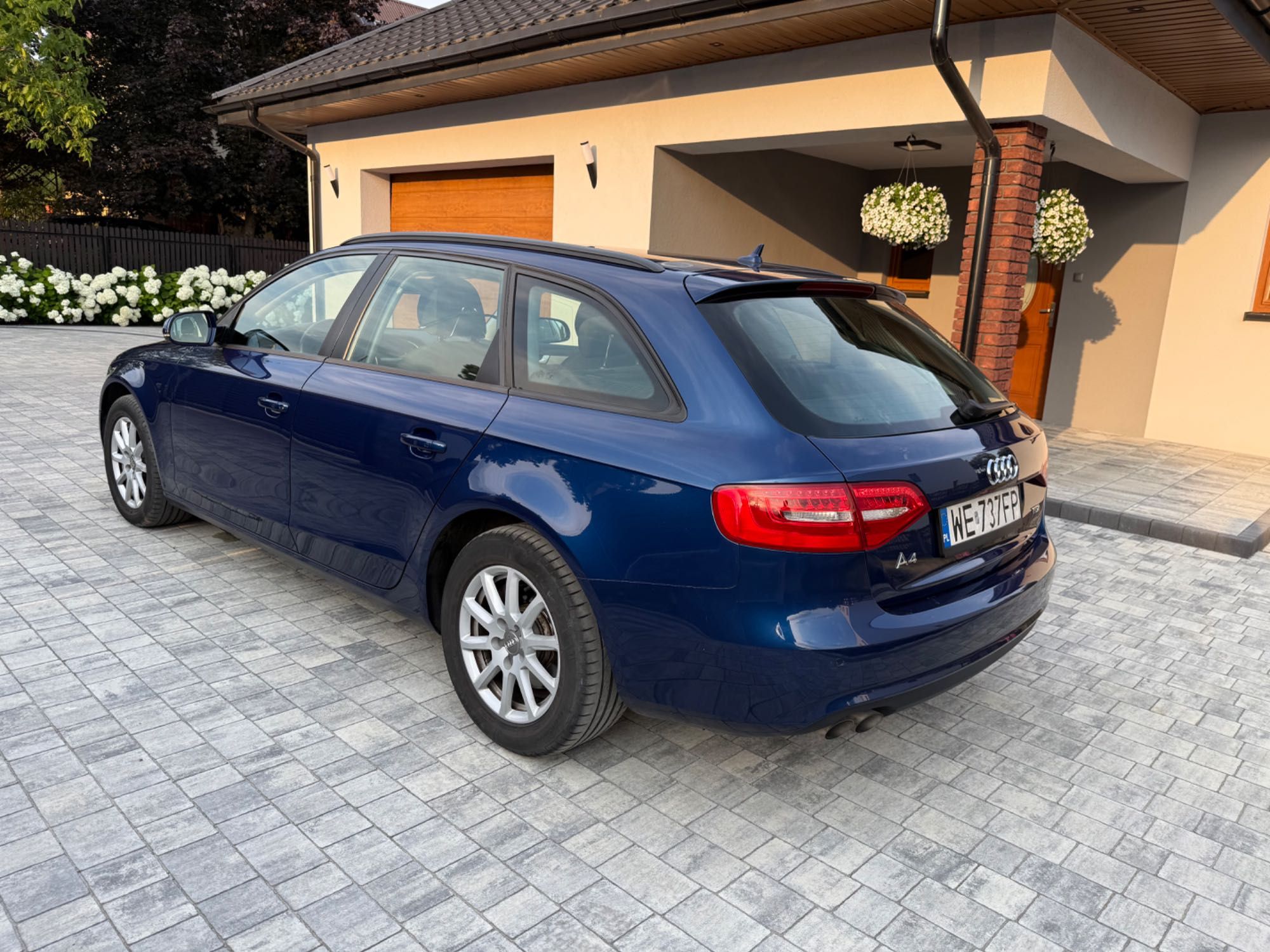 Audi A4 B8 2.0 TDI 143 km Kombi Zadbany 2014 rok salon Polska