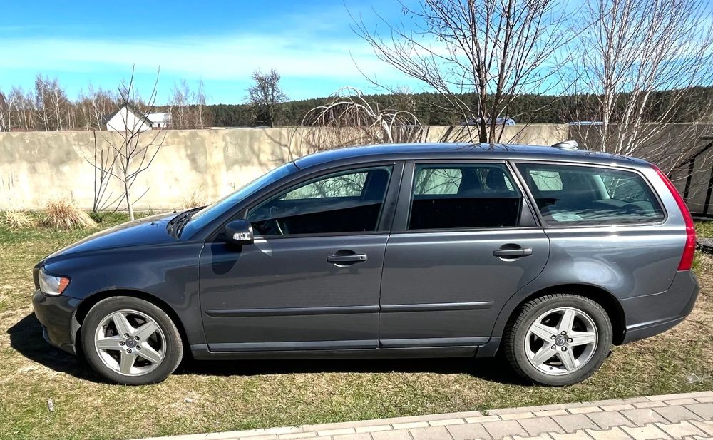 Volvo V50