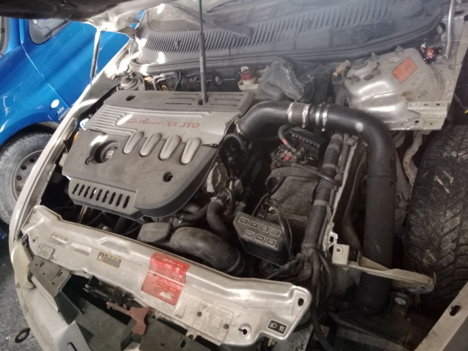 sprawny  Silnik  Alfa Romeo 156 1.9 jtd 115 km  części