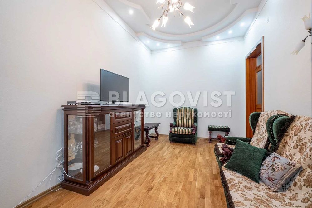 Хрещатик 15 Городецького Заньковецької  Пасаж 3К/72м2