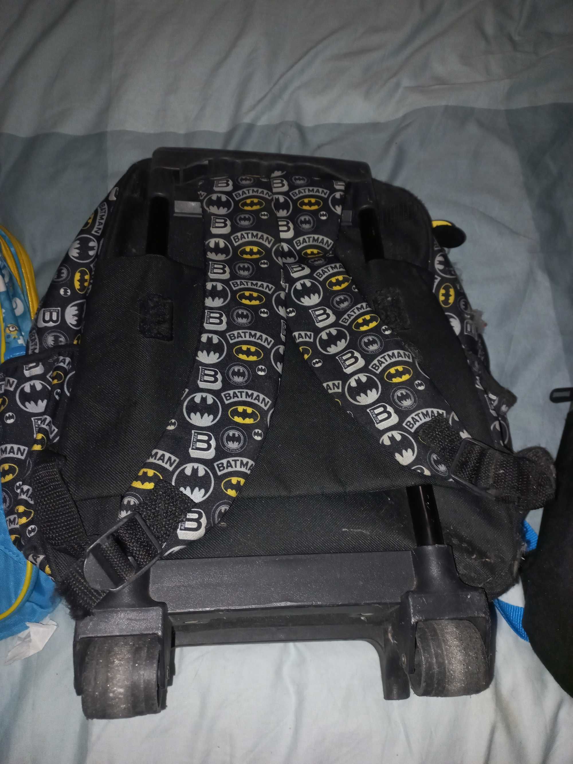 Mochila rapaz usada homem aranha mas em bom estado