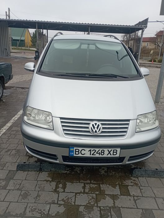 Продам надійне авто фольсфаген шаран
