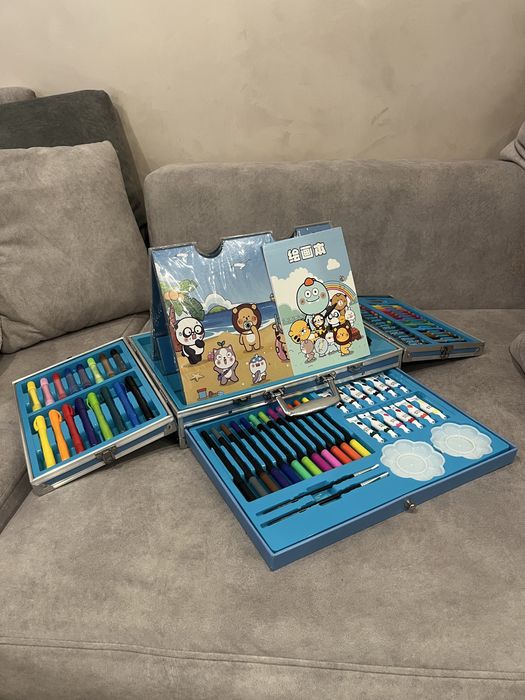 Набір для малювання 106 предметів з мольбертом