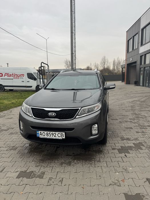 Продам власне авто кіа сорентов завдский фарбі.