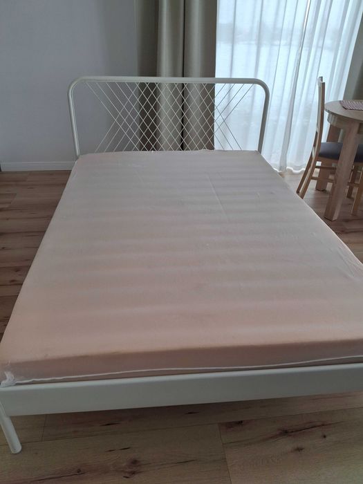 Łóżko Ikea Nesttun + materac Hilding Salsa