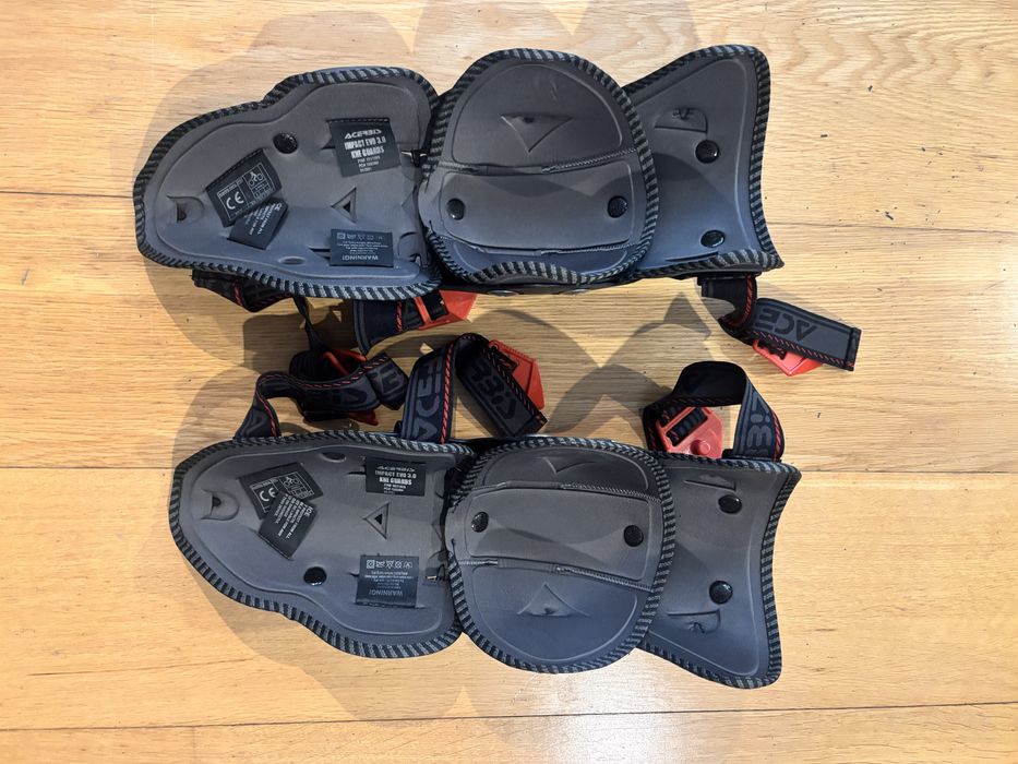 Joelheiras motocross Acerbis