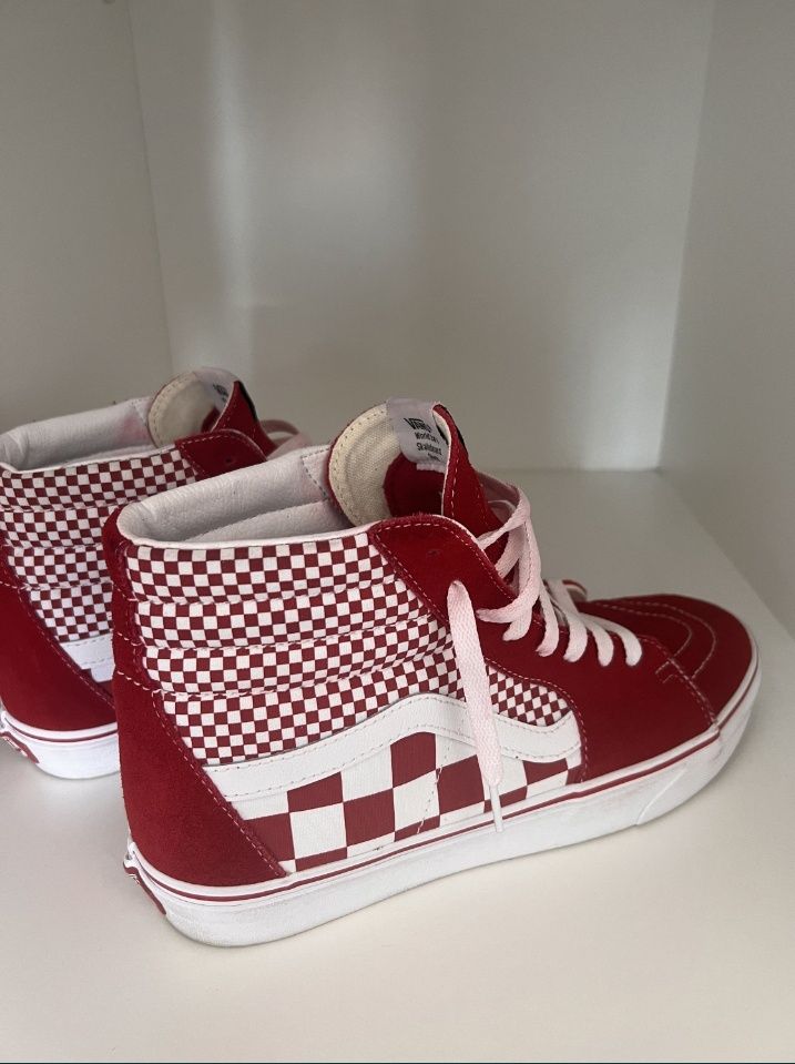 Vans vermelho e branco