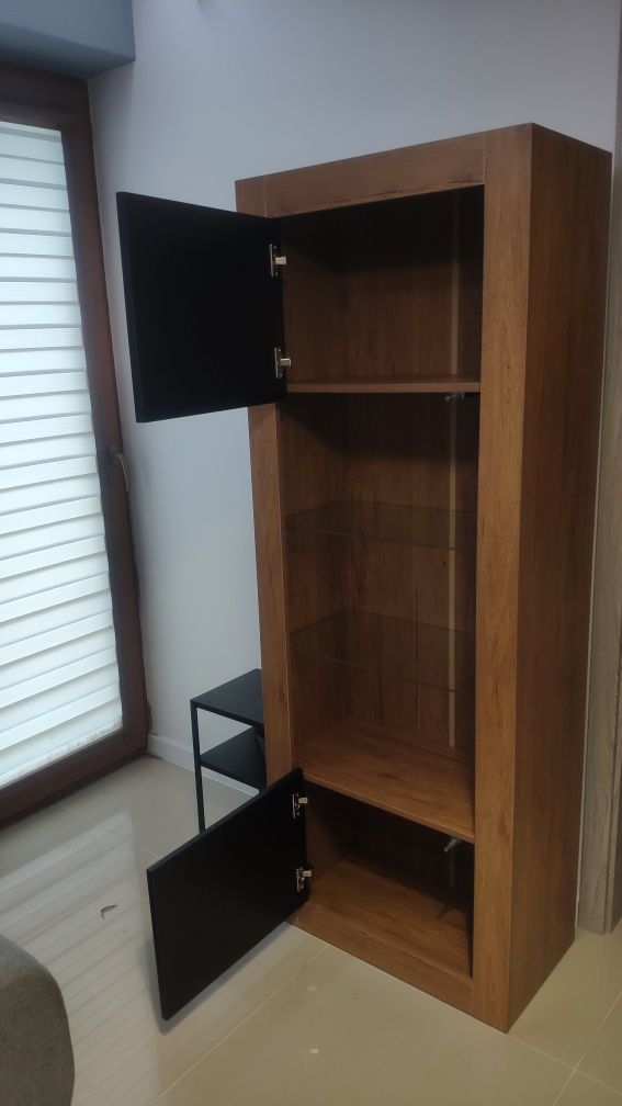 Witryna do salonu