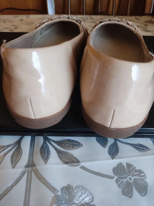 Балетки лаковые Clarks