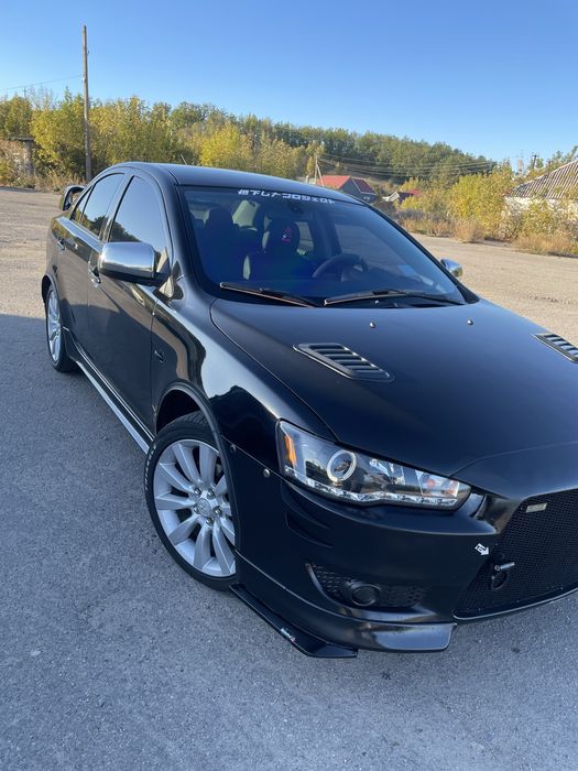 Мітсубісі lancer 10