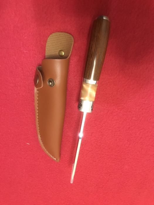 Комплект ніж з чехлом.