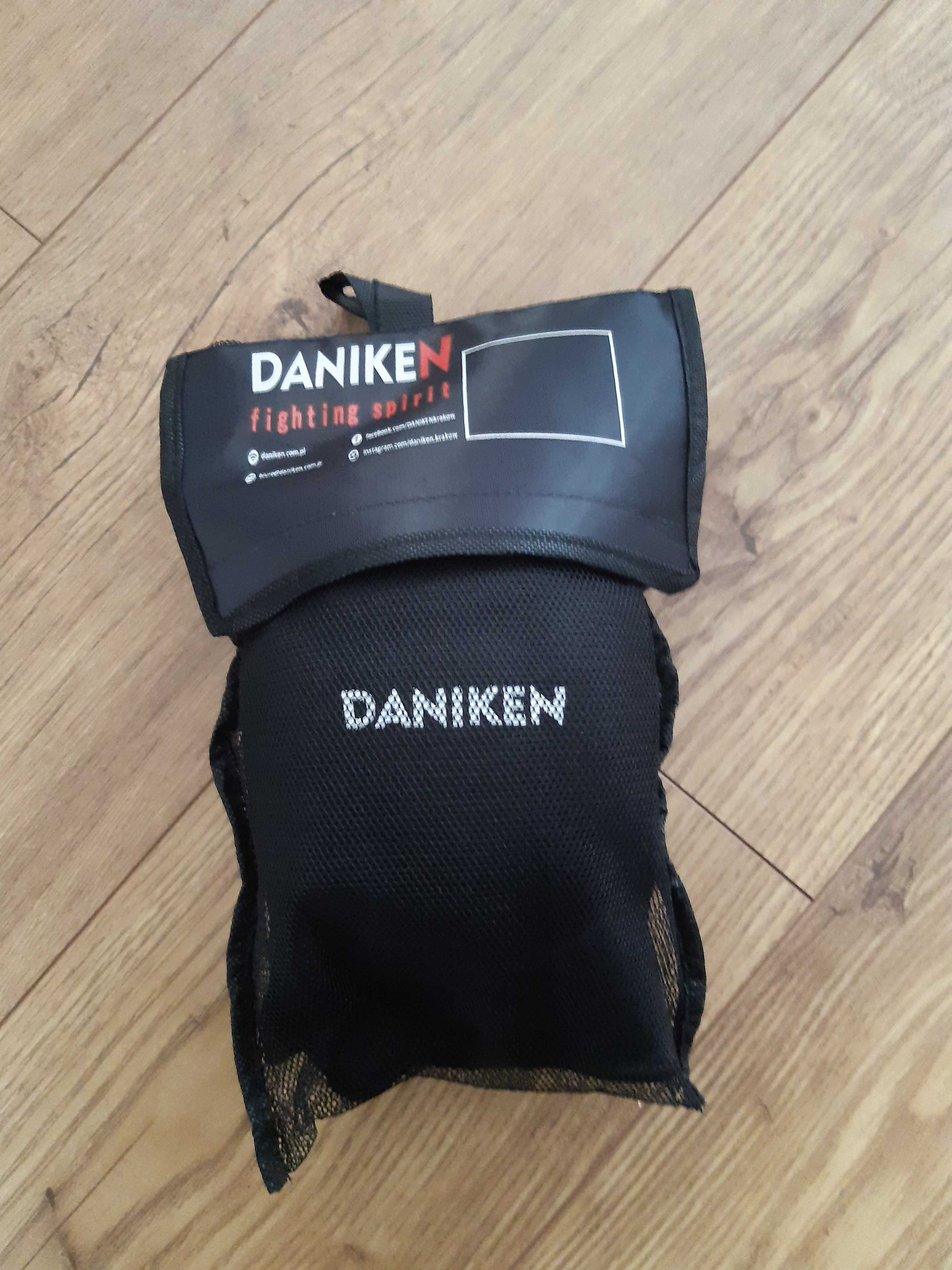 Ochraniacze kolan Daniken