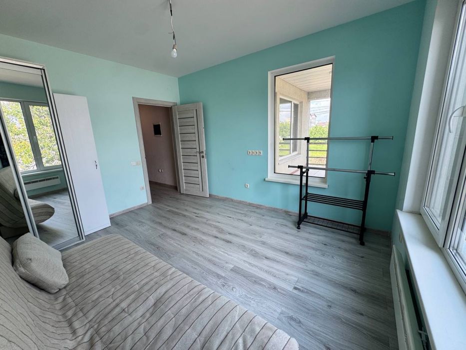 Продам будинок-дуплекс 2 поверховий Святопетрівське.