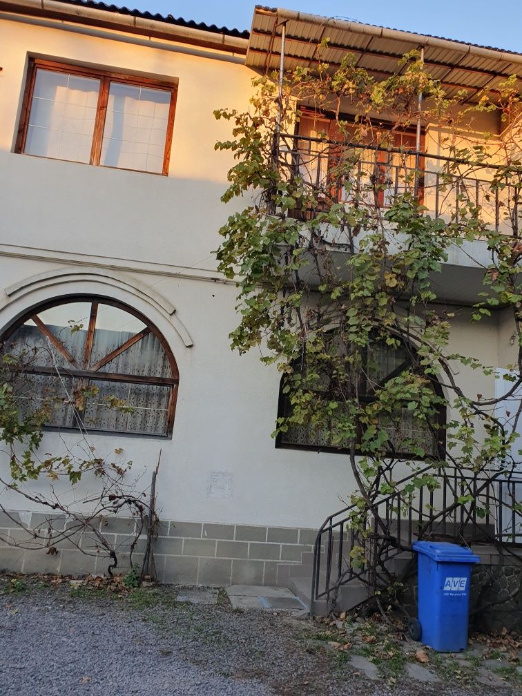 Будинок в Мукачеві 180кв.м.,вул.Я.Мудрого. Центр.