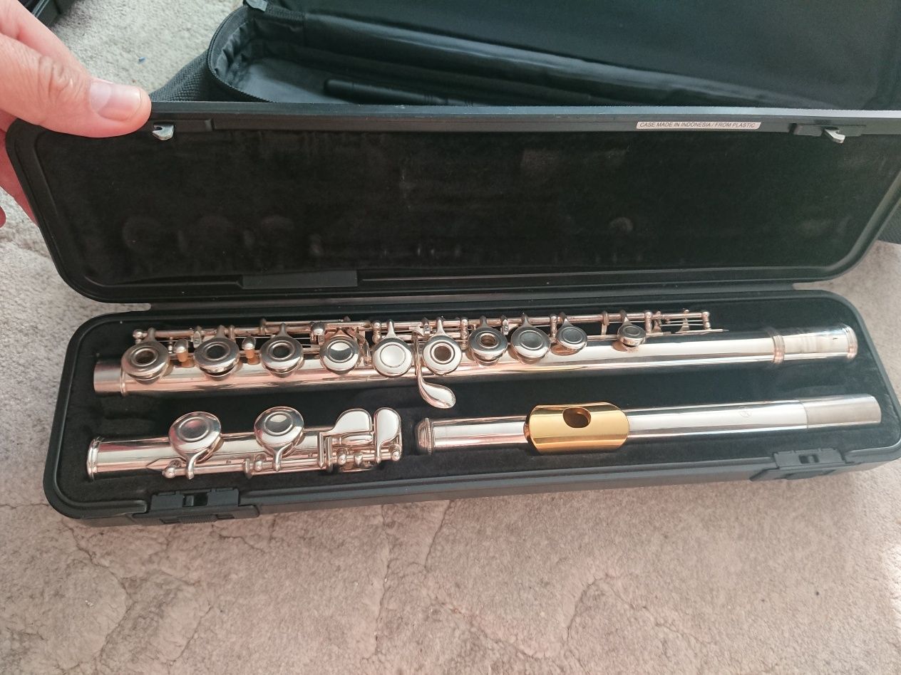 Flet poprzeczny Yamaha Plutus2