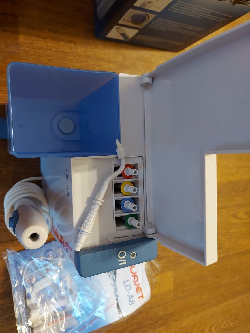 Ирригатор полости рта Aquajet LD-A8