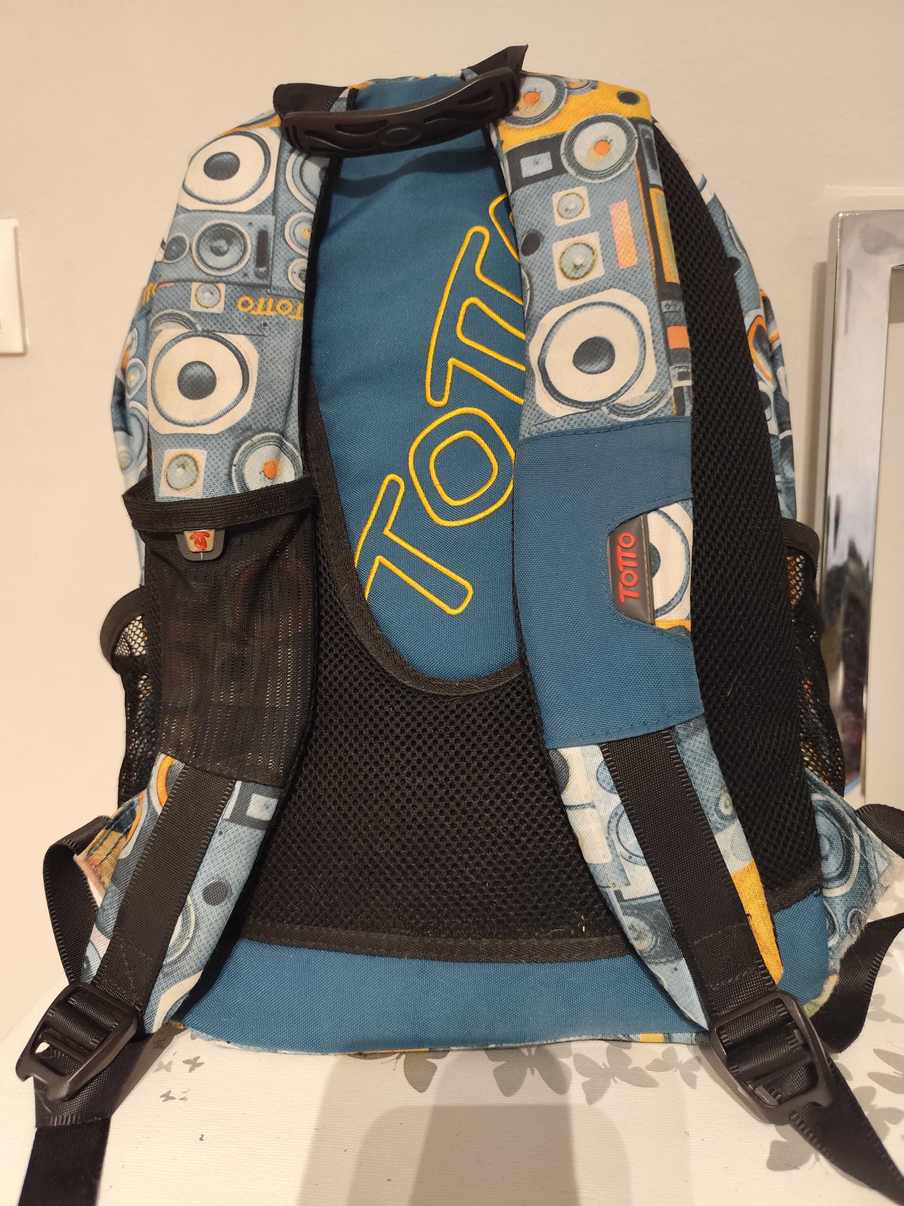 Mochila TOTTO usada