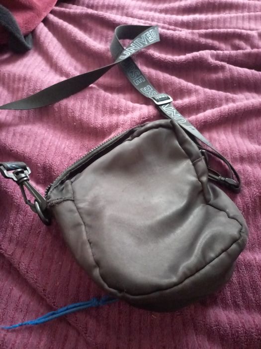 Продам сумку через плече sinsay universe