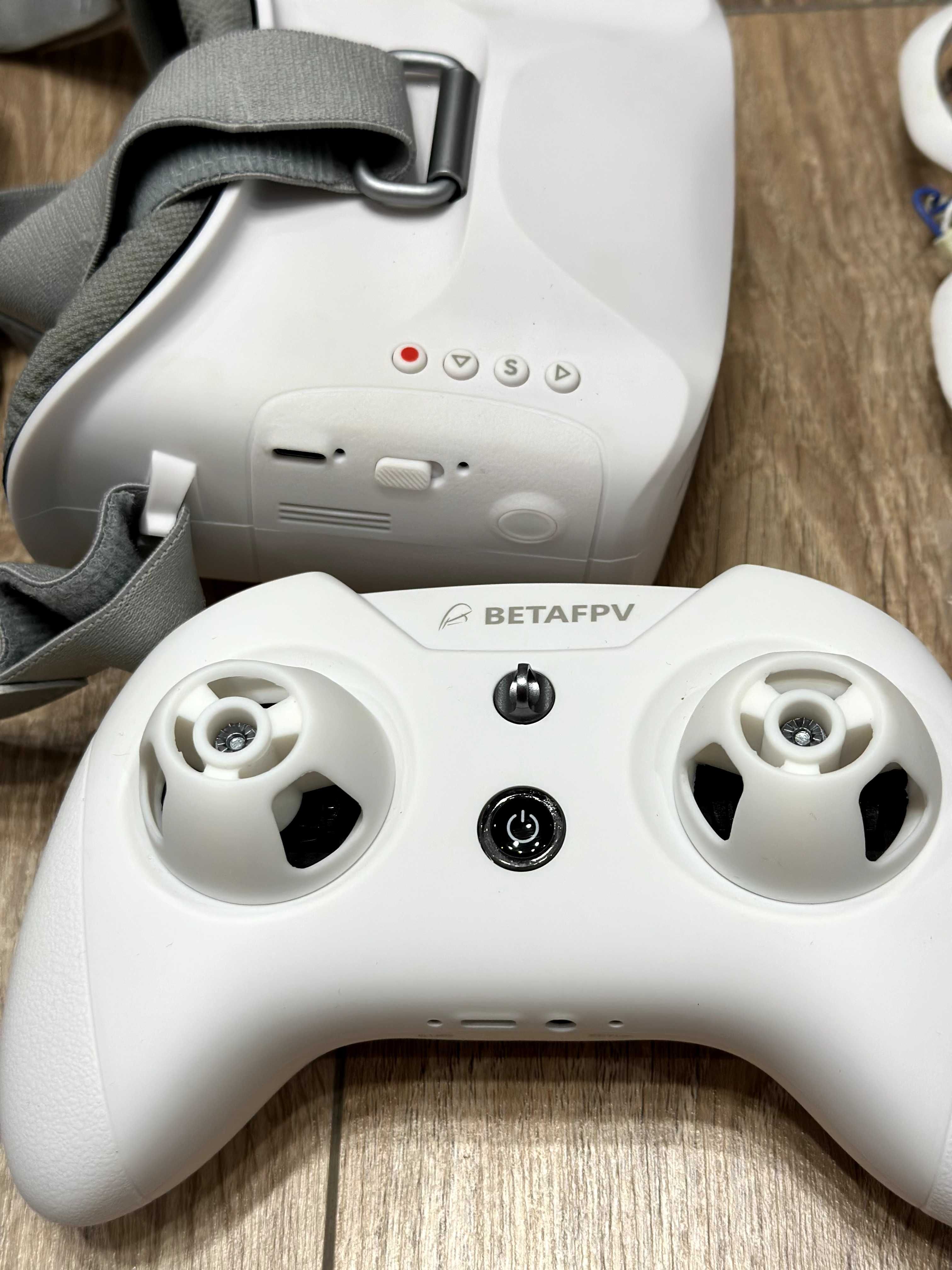 Навчальний дрон Betafpv Cetus X + батареї
