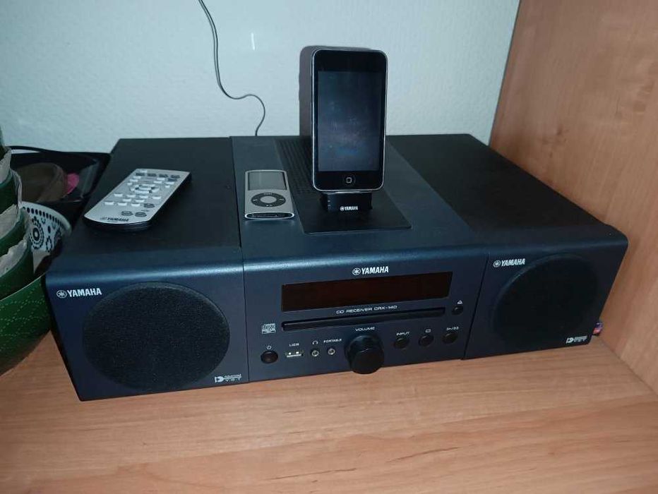 Mini wieża Yamaha CRX-140.