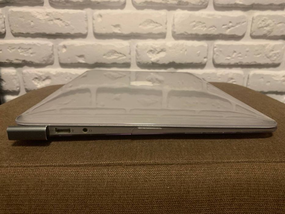 Ноутбук Apple Macbook Air A1466 ідеал