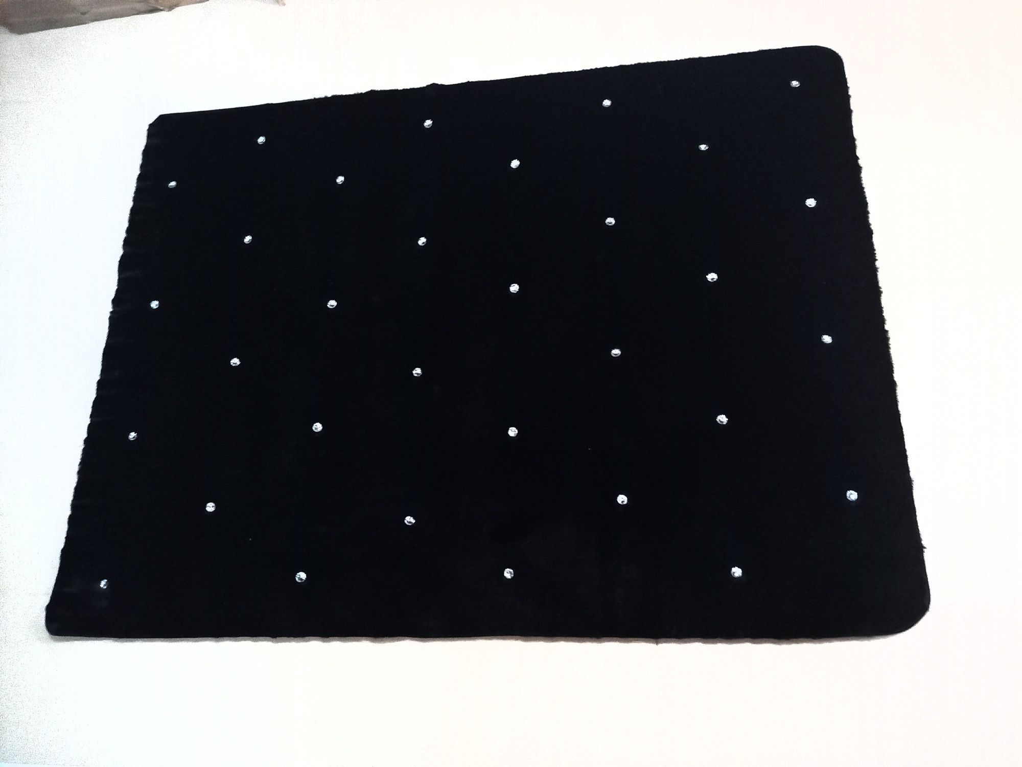 Nowoczesny dywan czarny z kryształkami glamour 120x160